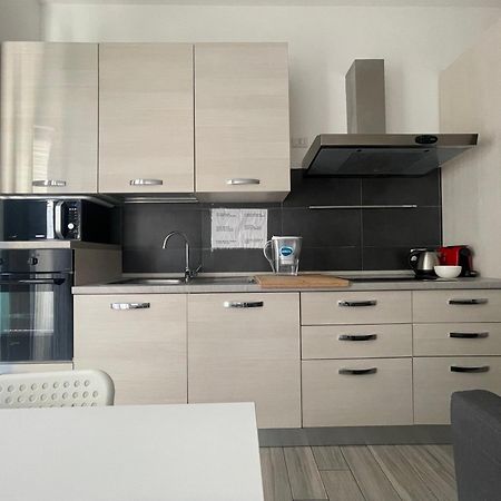 Gardone Apartment - Ampio Appartamento Con 2 Camere Da Letto - Comodo Per Duomo! Milán Exterior foto